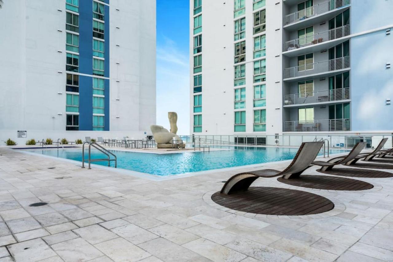 1Br Suite With High End Amenities,King Bed And Wfh Setup Miami Buitenkant foto